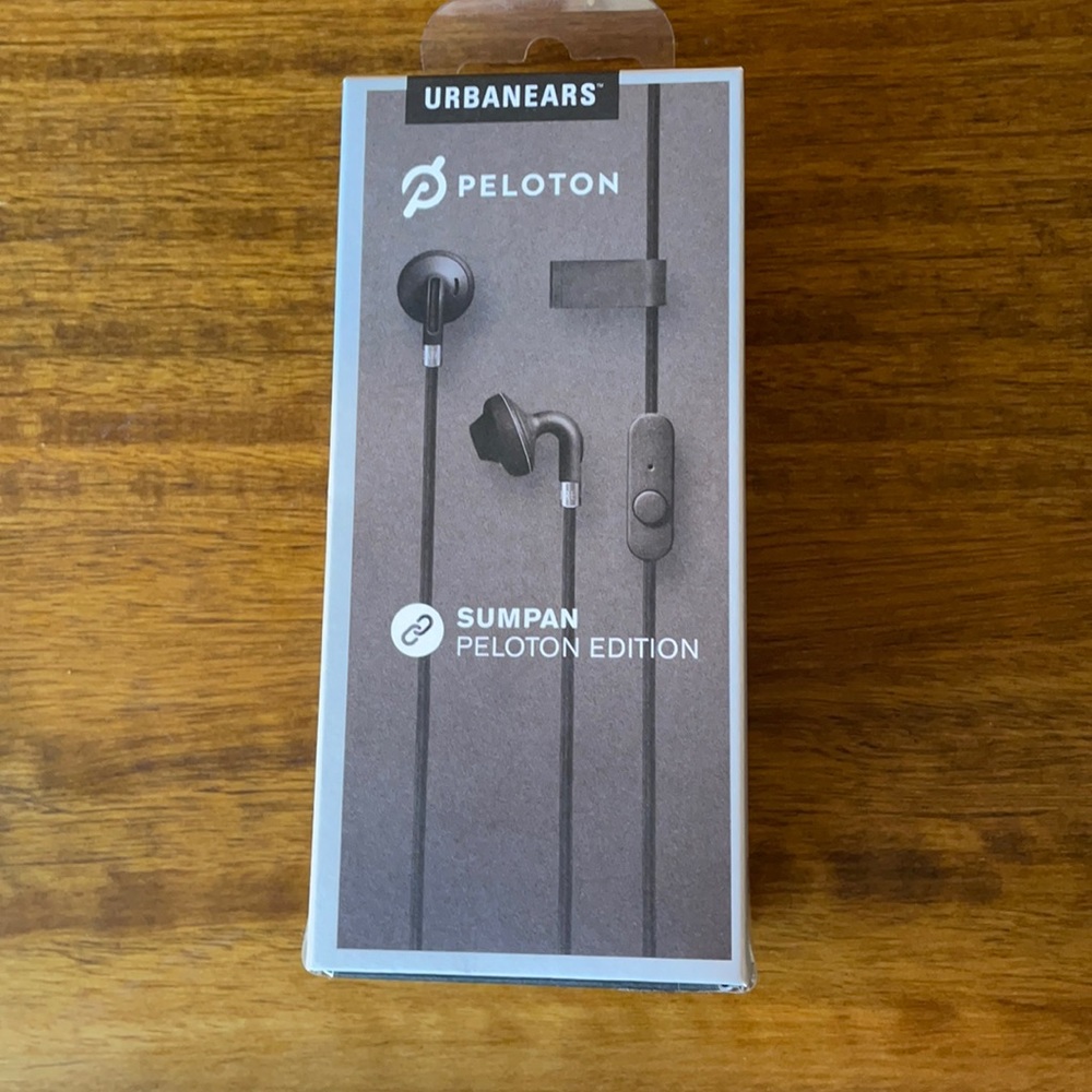 Peloton Edition Urbanears Sumpan earbuds